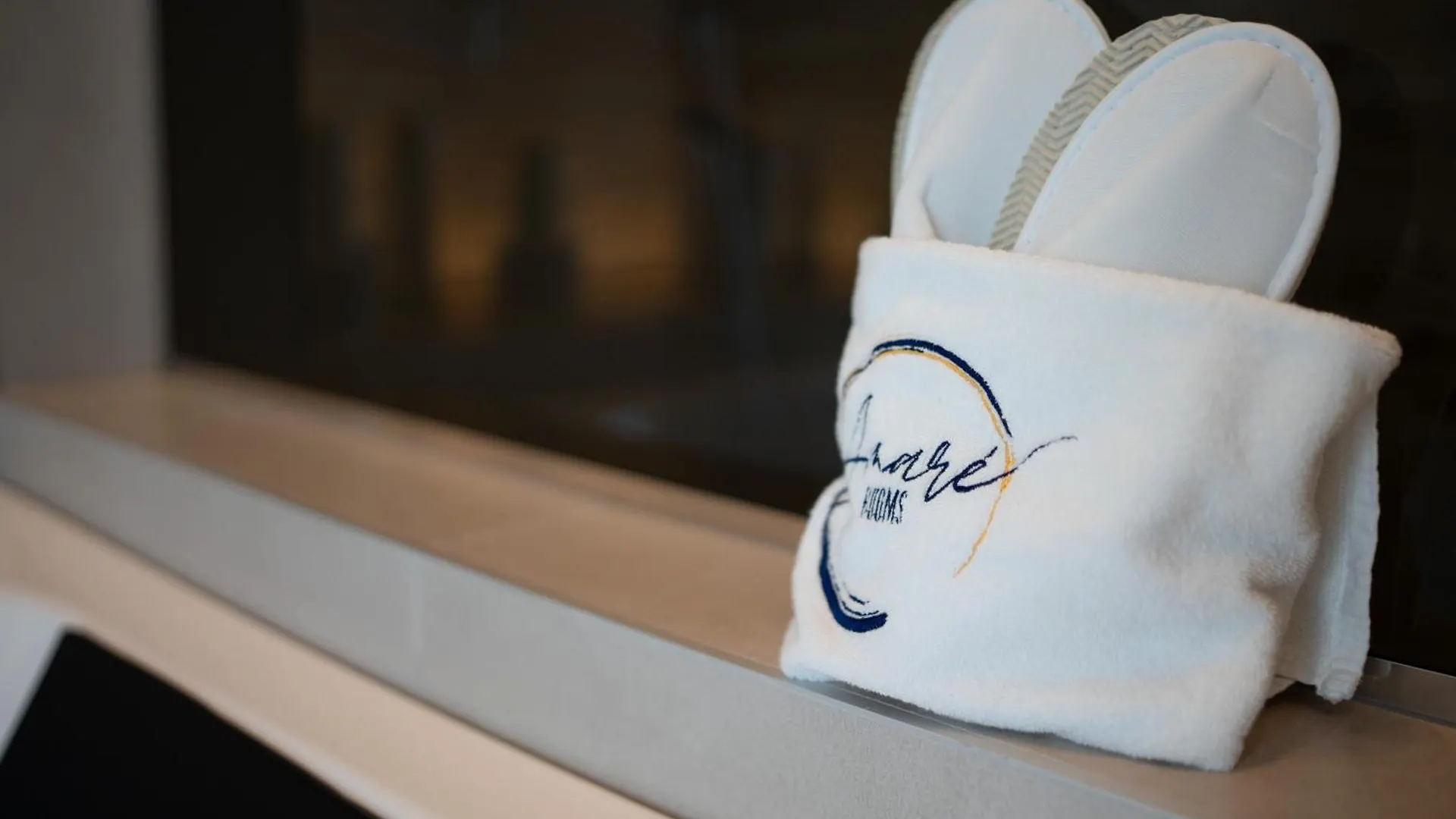 Amare Luxury Suite And Room Vista Mare Bari 0*,  Italy