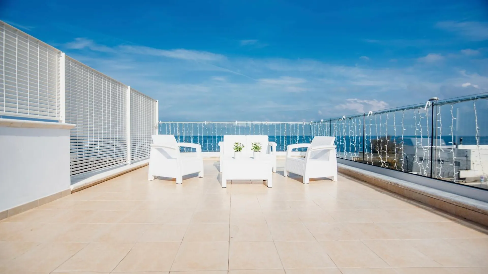 Amare Luxury Suite And Room Vista Mare Bari 0*,  Italy
